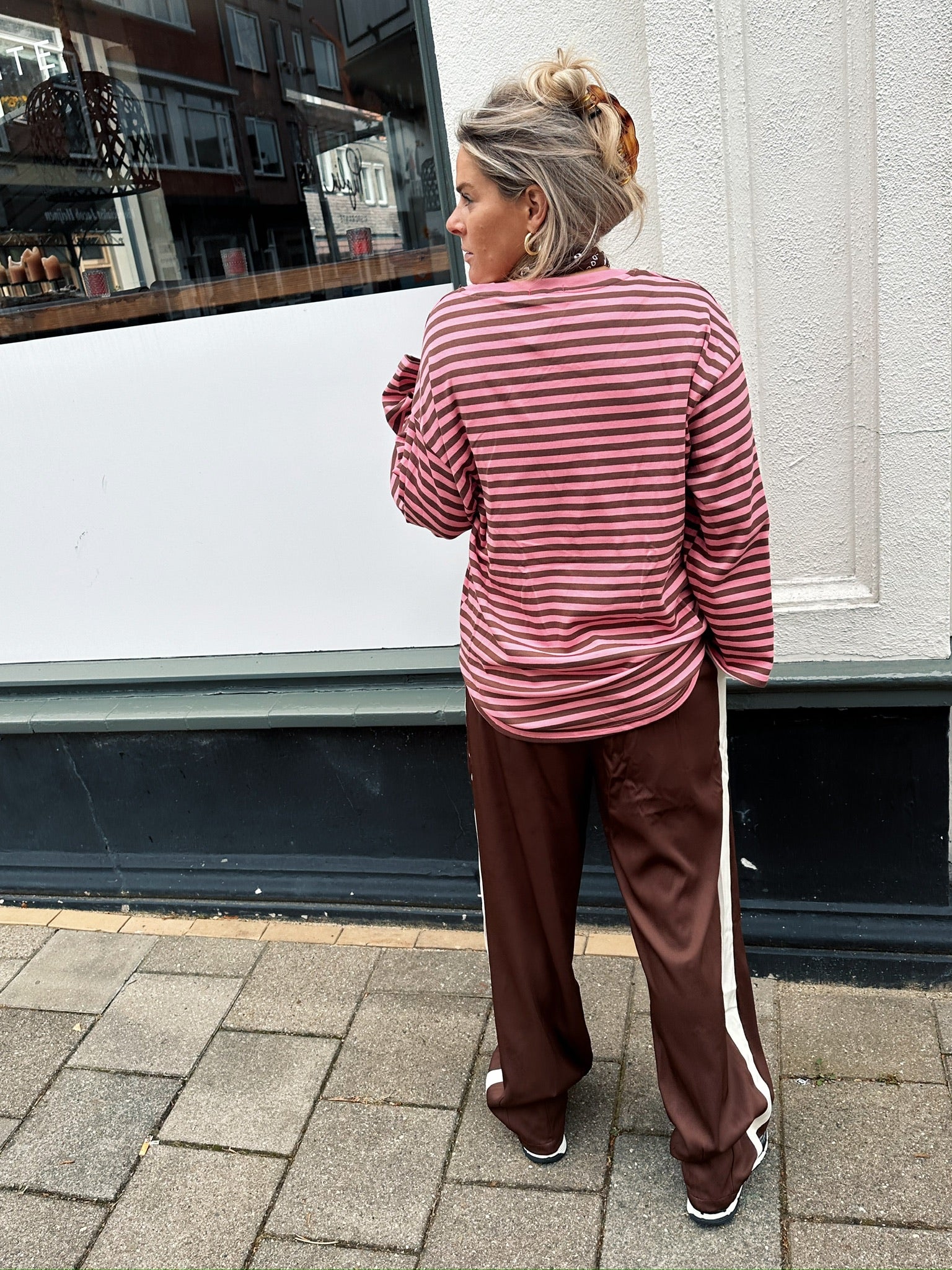 Anna striped longsleeve – Roze met bruine streep – Oversized soft top –