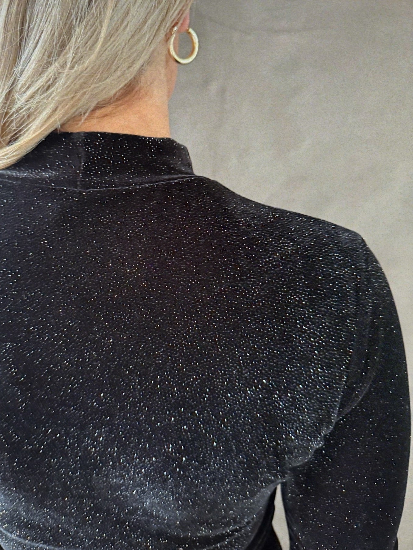 Vally velvet glitter top – Velvet coltop met zilver glitter