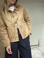 Suzy suede jacket – Camel onesize strikjack