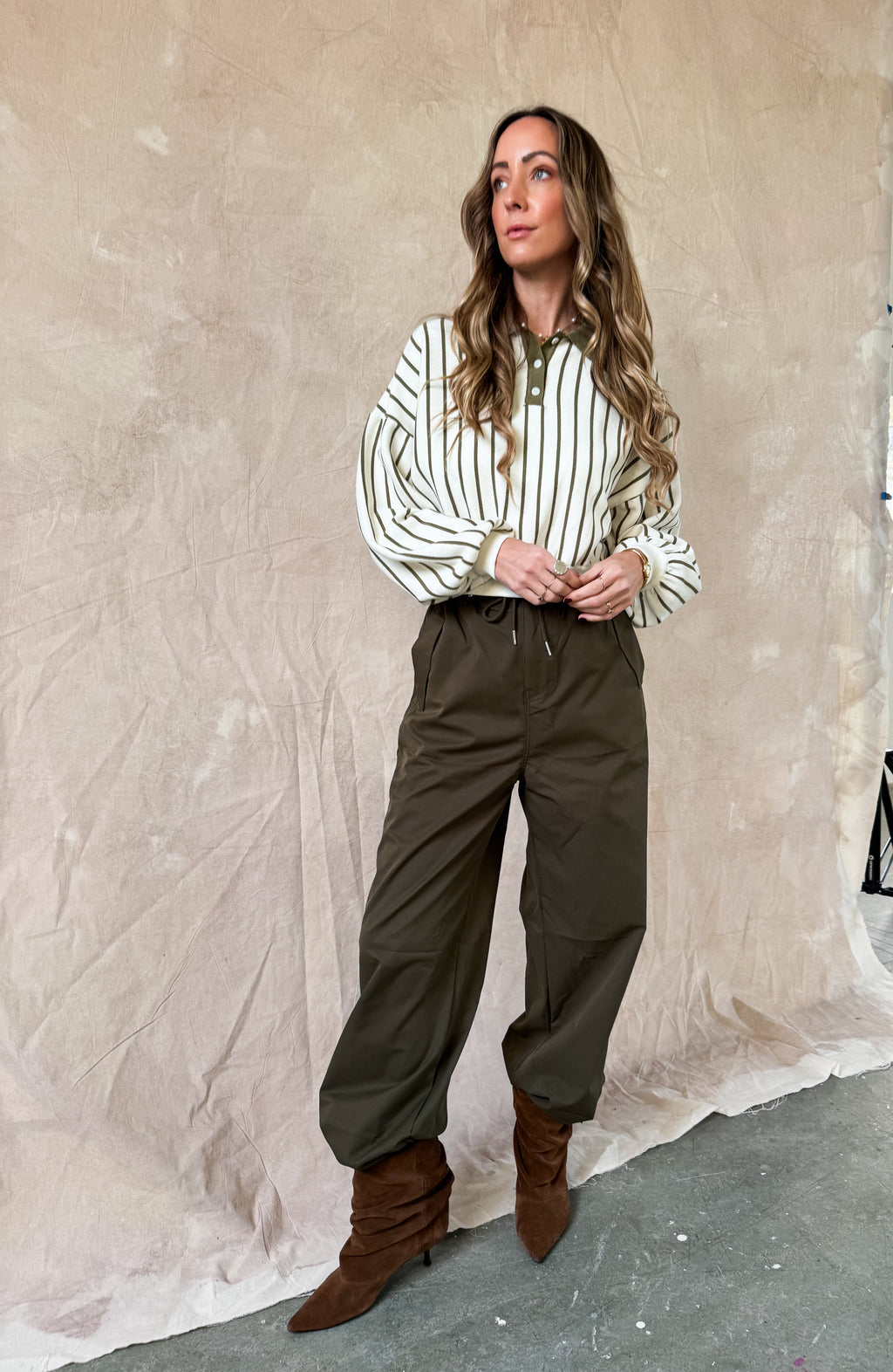 Sammy striped sweater beige/groen – Sporty gestreepte dames sweater