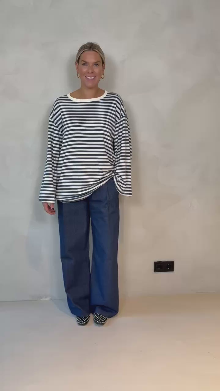 Anna striped longsleeve – Blauw wit streep – Oversized soft top