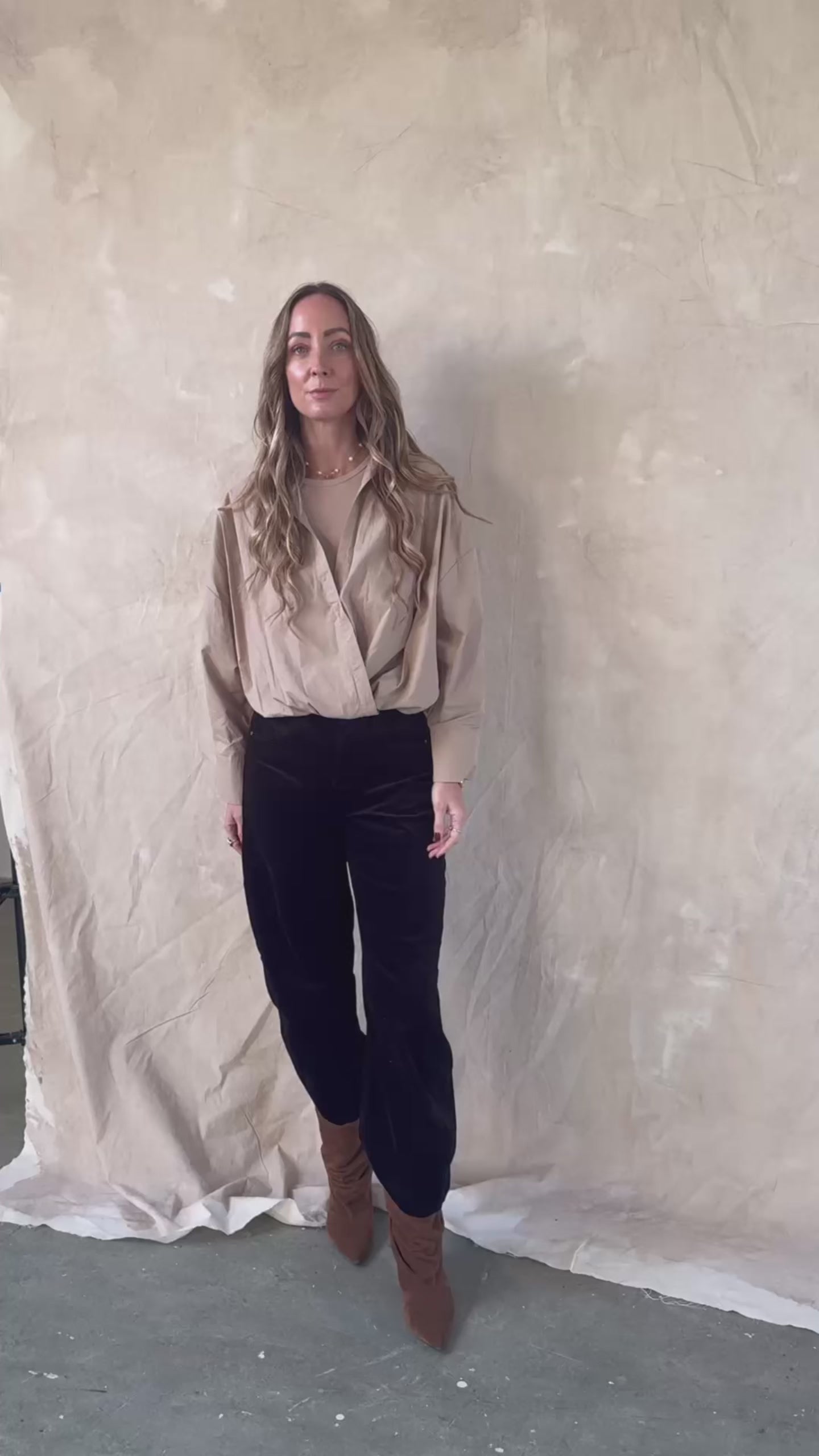 Bo blouse zandkleur – Dames blouse met vast singlet